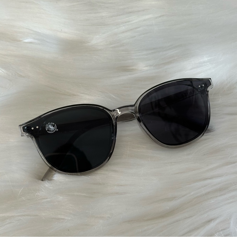 NWOT White Claw Sunglasses UNISEX